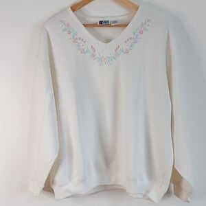 Vintage Bolo Spirit Floral Embroidered Sweatshirt Size XL.